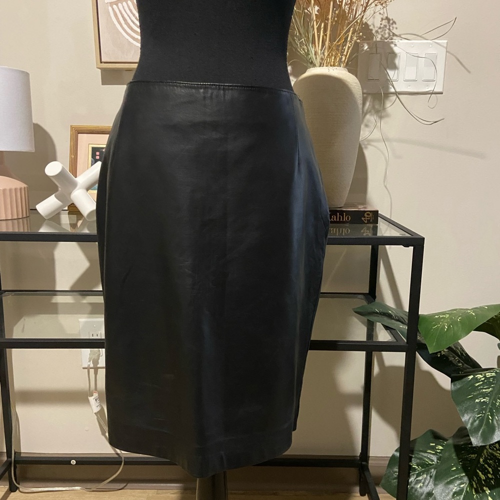 Elegant Black Leather Skirt